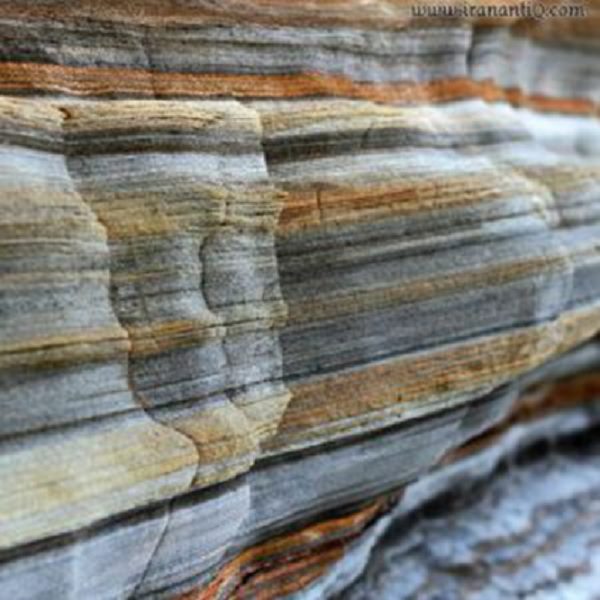 بررسی عوامل موثر بر تفاوت رنگ لایه ‌های سنگ های رسوبی